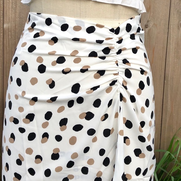 Ruched Printed Midi Skirt - Picture 7 of 8